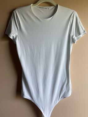 Abercrombie & Fitch White Short-Sleeve Crewneck Bodysuit